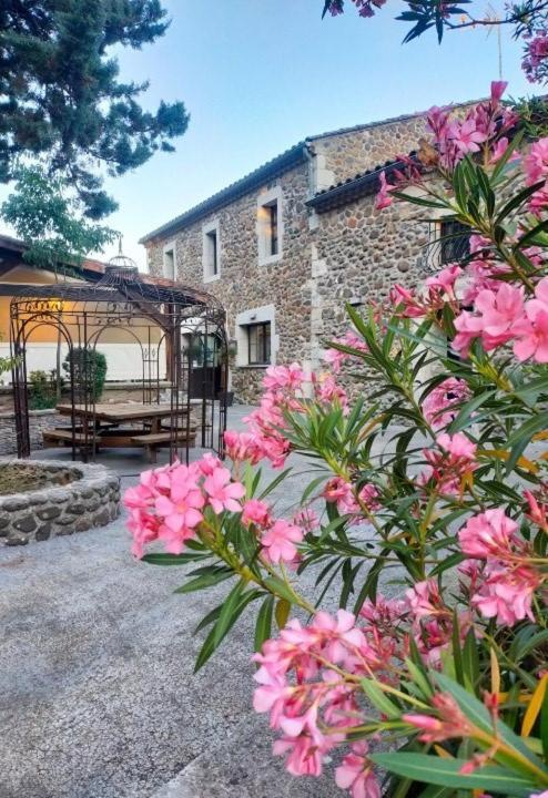 Hotel Du Cros D'Auzon Saint-Maurice-dʼArdèche Exterior foto