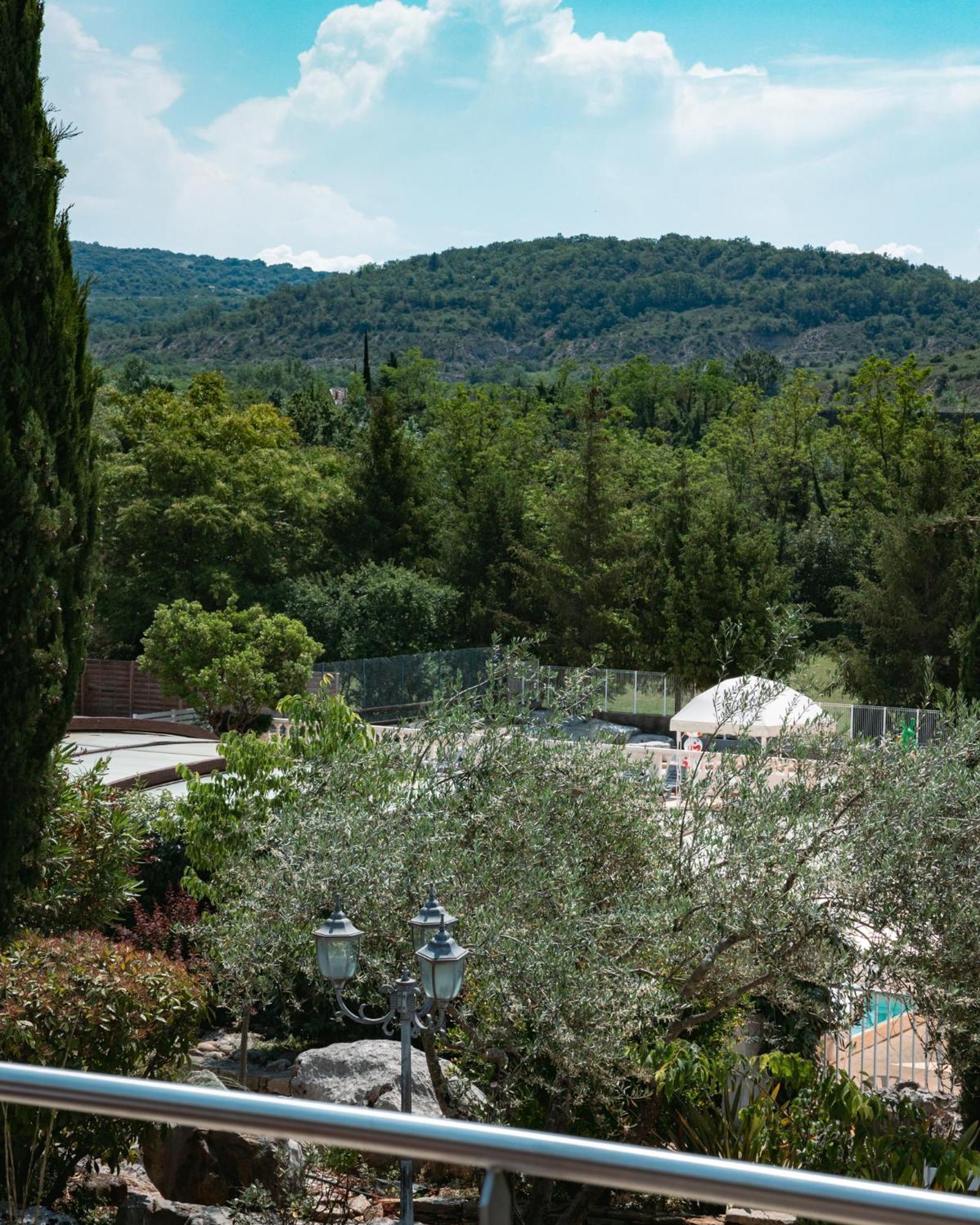 Hotel Du Cros D'Auzon Saint-Maurice-dʼArdèche Exterior foto